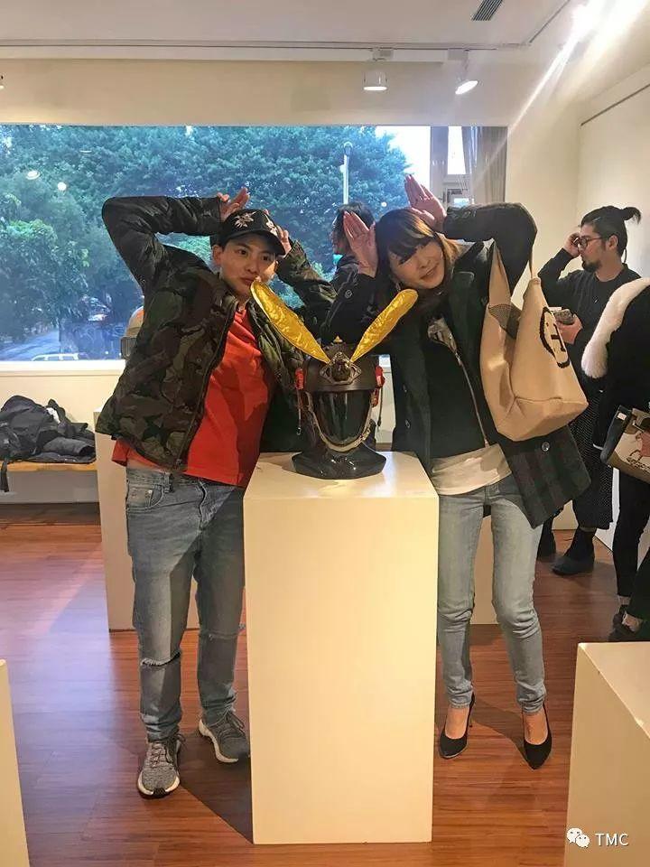 TMC x 靠边走艺术空间| 军事装备结合艺术展览（多图）