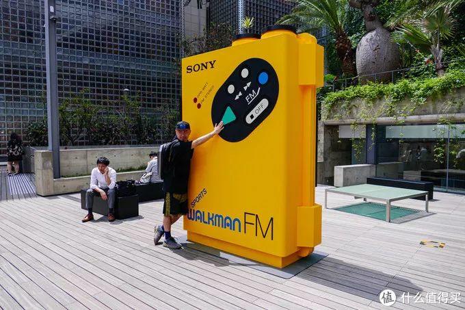 大厂无线接收器恐存安全漏洞 | 索尼Walkman大展超有年代感