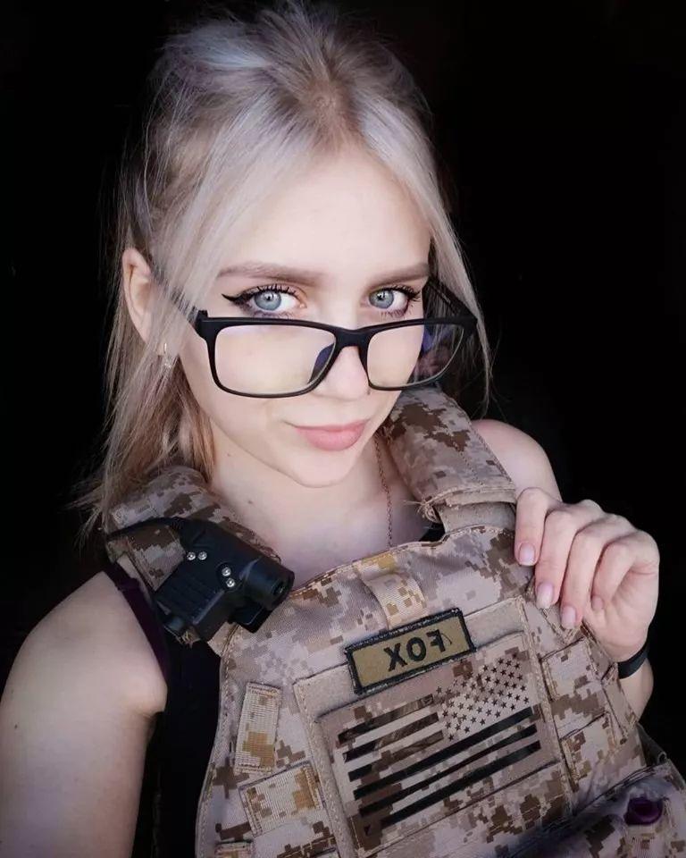 【周末MM例图】GUN and GIRLS, and Something 【周末MM例图】GUN and GIRLS, and Something