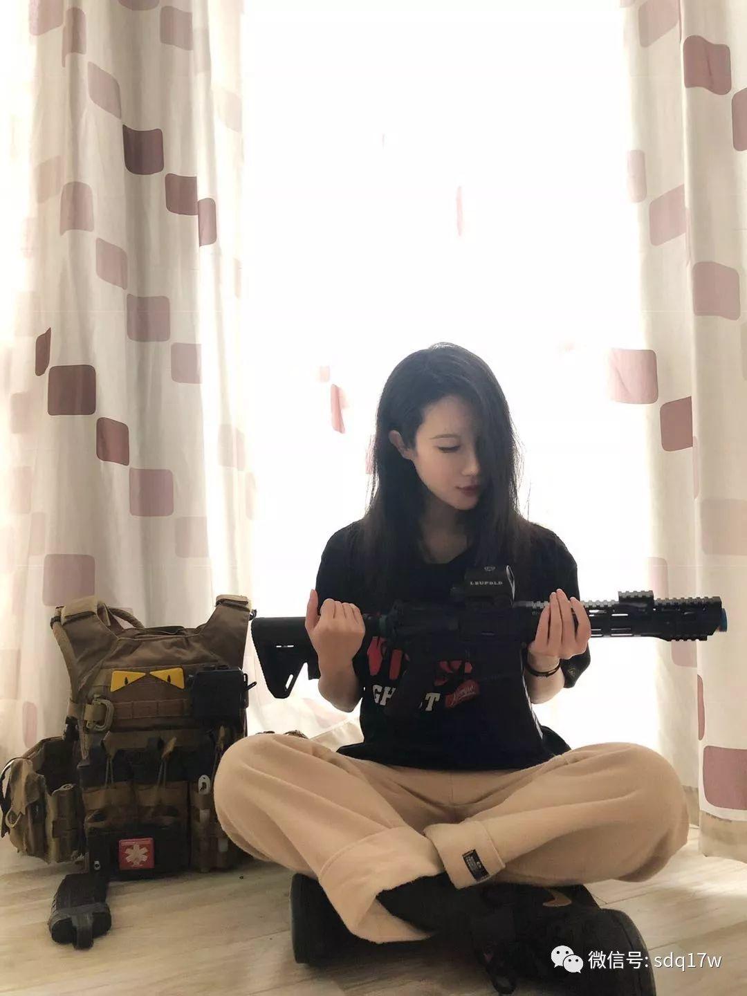 莱芜墨队小姐姐私照