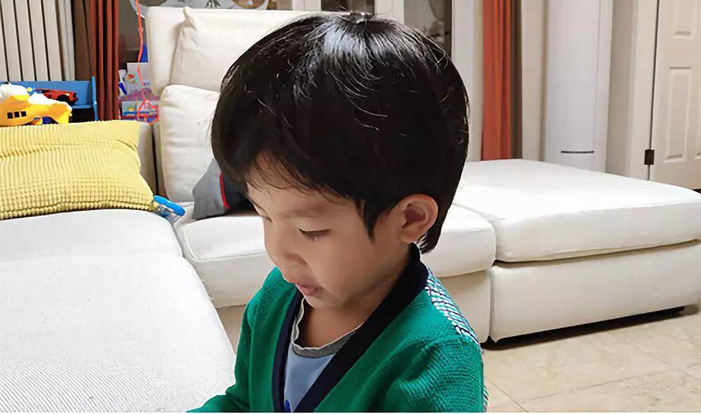 没事儿就不要自己给孩子理发了
