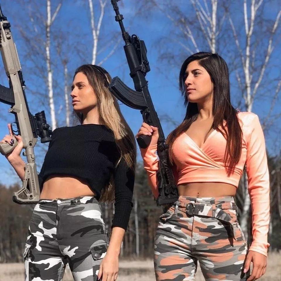 【周末MM例图】GUN and GIRLS, and Something 【周末MM例图】GUN and GIRLS, and Something