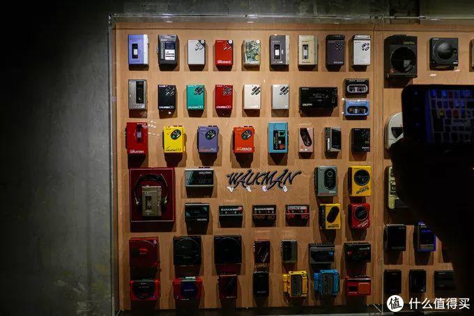 大厂无线接收器恐存安全漏洞 | 索尼Walkman大展超有年代感