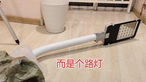 没事儿就不要自己给孩子理发了