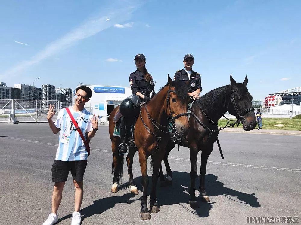 【周末MM例图】从小姑娘到警长 莫斯科骑警队的美女修炼之路