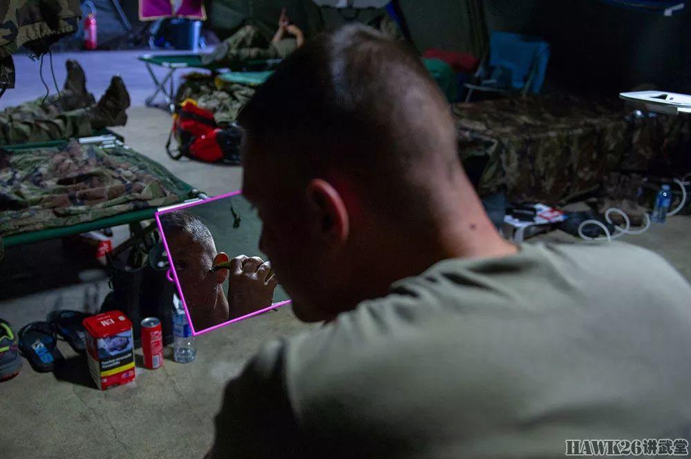 法国国庆阅兵彩排现场 HK416F系列闪亮登场 德国枪再现巴黎