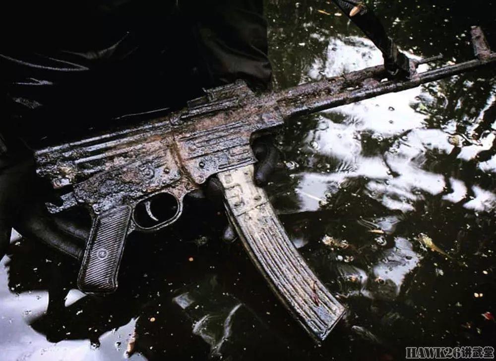 德军Stg 44突击步枪再现人间 荷兰“磁铁猎人”晒出最新收获