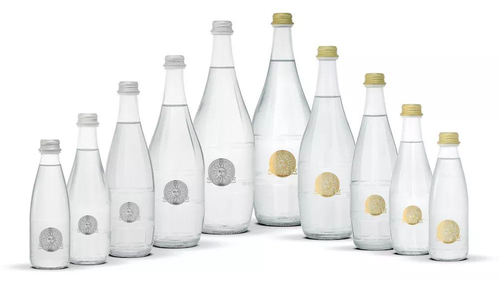 巴黎水，圣培露，VOSS，站在鄙视链顶端的那些大牌气泡水，都有什么差别？