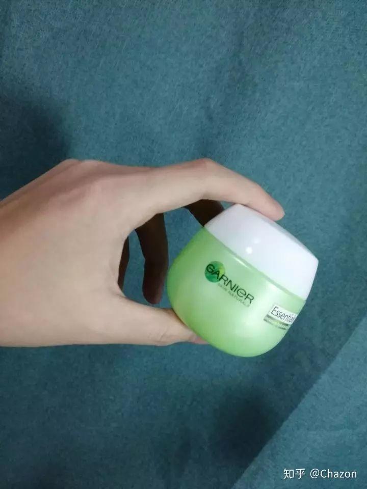 给你 400 块,如何搭配出一套学生适用的简易护肤系列? 给你 400 块,如何搭配出一套学生适用的简易护肤系列?