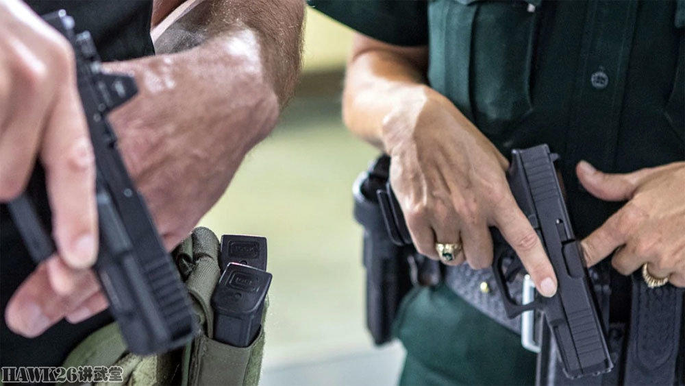 究竟要不要保险？军用警用手枪该如何选择 美国资深警员有话说