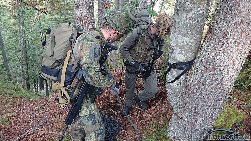 法比德奥四国山地步兵联合训练 难得一见的高技术兵种特殊技巧