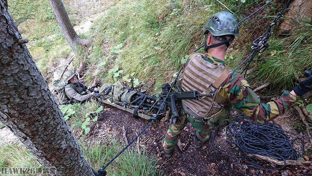 法比德奥四国山地步兵联合训练 难得一见的高技术兵种特殊技巧