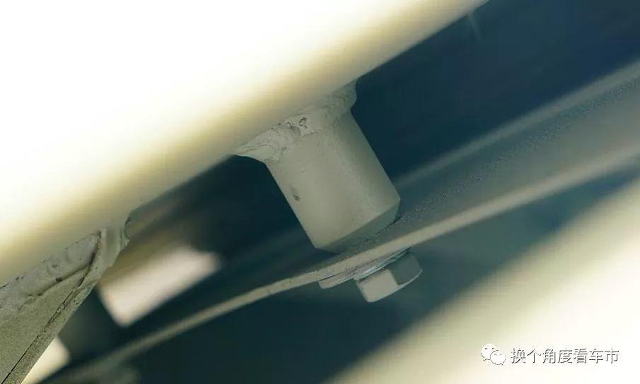 宋楠：研判中国重汽“虎威”型“防护运输”车技战术应用