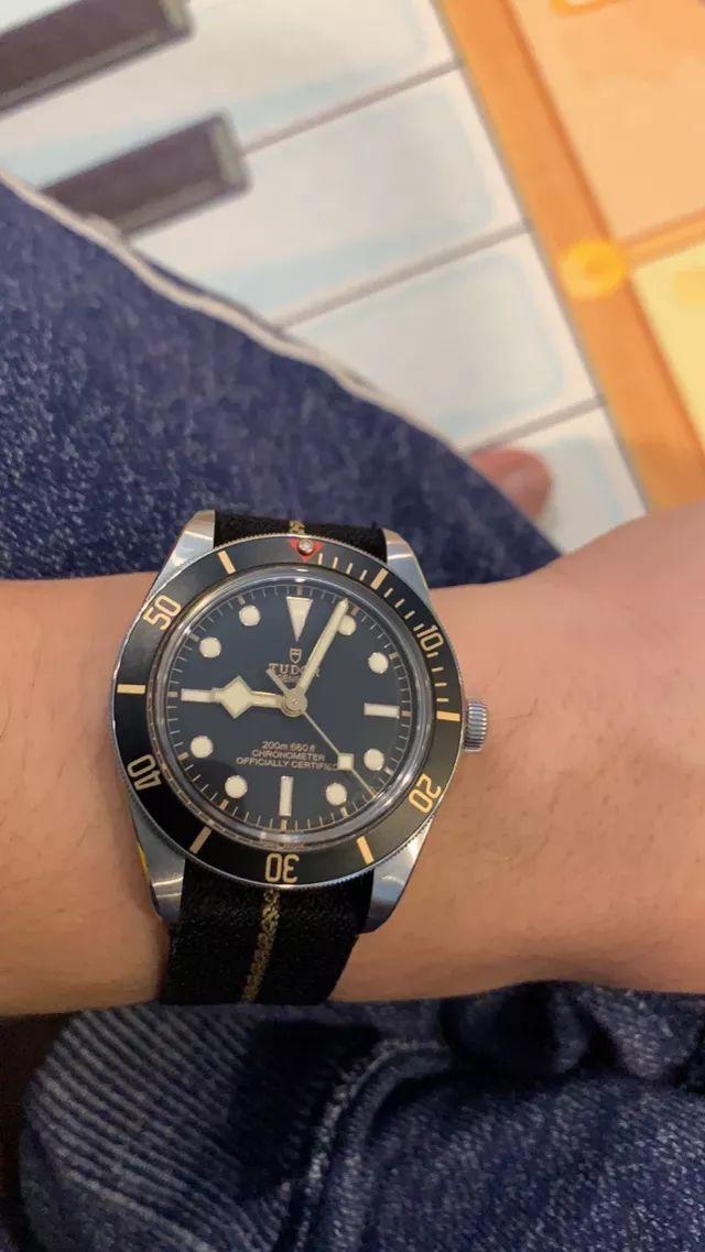 朋友拿了一块绿水鬼给我抵债，然后发现竟然是假的，什么水平？