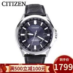 优衣库背心￥19，飞利浦耳机￥139，纽百伦运动鞋￥197