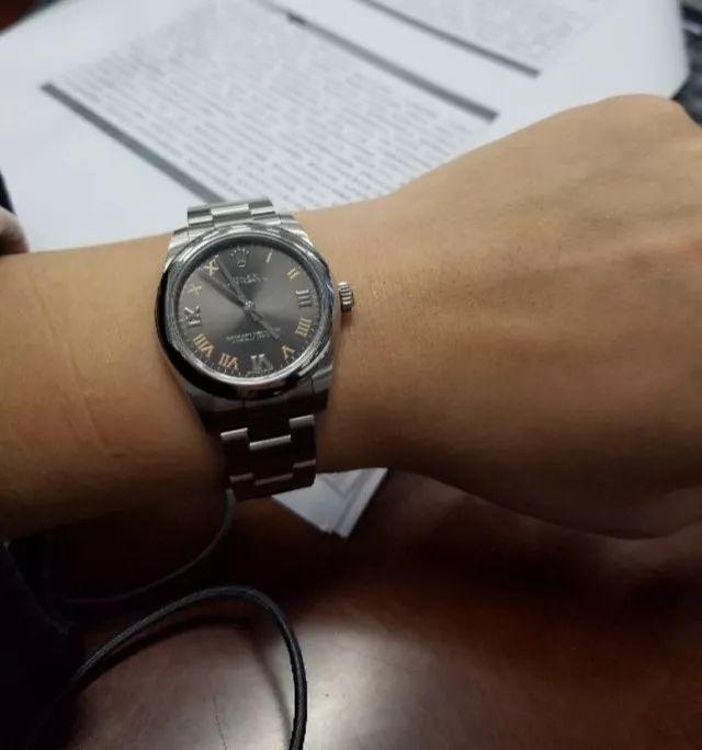 朋友拿了一块绿水鬼给我抵债，然后发现竟然是假的，什么水平？
