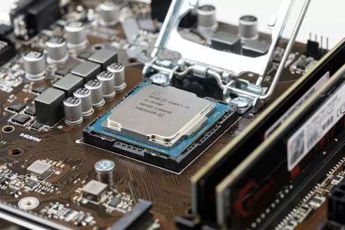 Intel 11代移动处理器曝光/NVIDIA RTX 2060降价 Intel 11代移动处理器曝光/NVIDIA RTX 2060降价