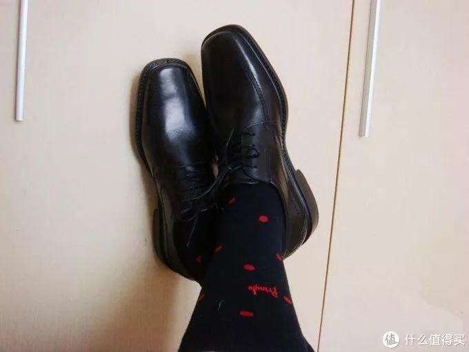 疯狂购入200双袜子的我，今天来聊聊网购袜子有什么坑……