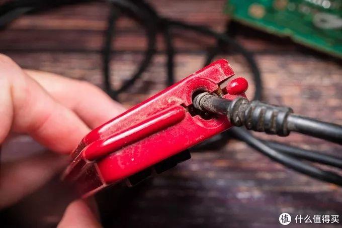 狂拆老旧红白机，我流着泪发现这些秘密…