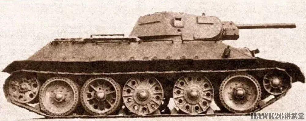 有图有真相：T-34坦克装“黑豹”负重轮？苏军维修部队神来之笔