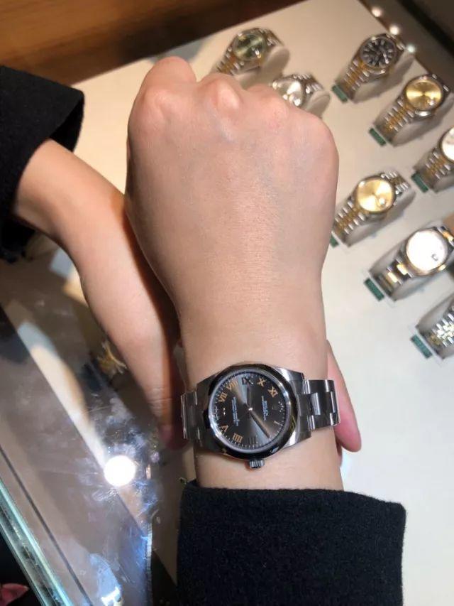 朋友拿了一块绿水鬼给我抵债，然后发现竟然是假的，什么水平？