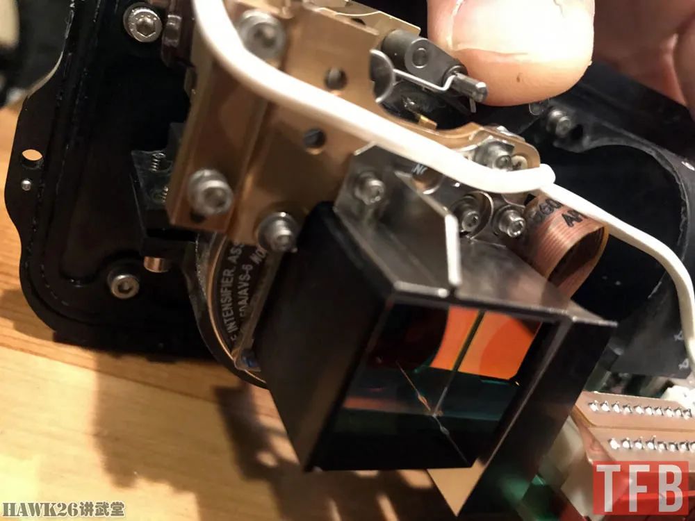 评测:美军MARK VII激光目标定位系统 具备夜视 测距等多种功能 评测:美军MARK VII激光目标定位系统 具备夜视 测距等多种功能
