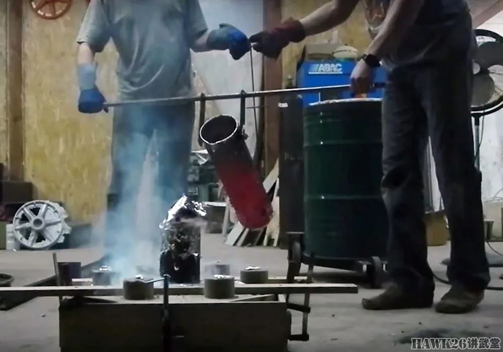 《坦克世界》资深玩家复刻真正战车 德国I号B型驶出车库让人惊叹（附视频）