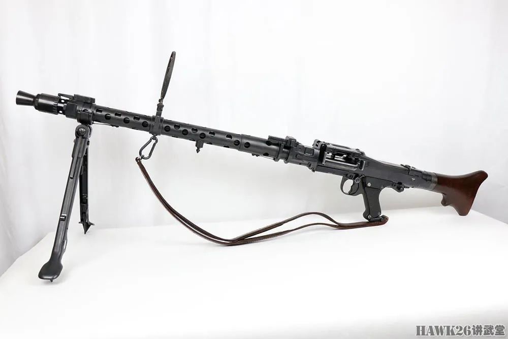 【拍卖行】美国二手枪店的重量级商品“德国电锯”MG34机枪被当成步枪卖