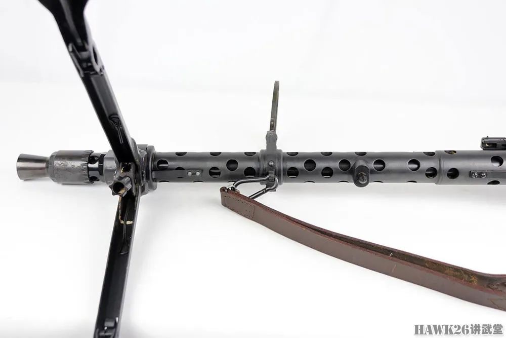 【拍卖行】美国二手枪店的重量级商品“德国电锯”MG34机枪被当成步枪卖