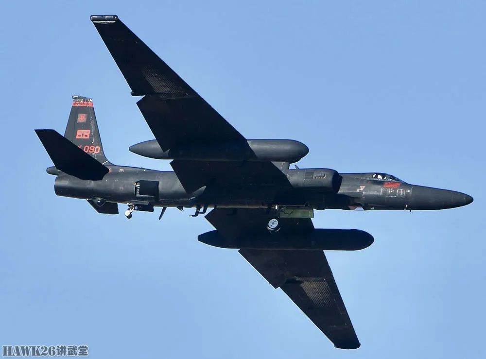 美军U-2高空侦察机被航空摄影师抓拍 暴露神秘的“全景摄像系统”