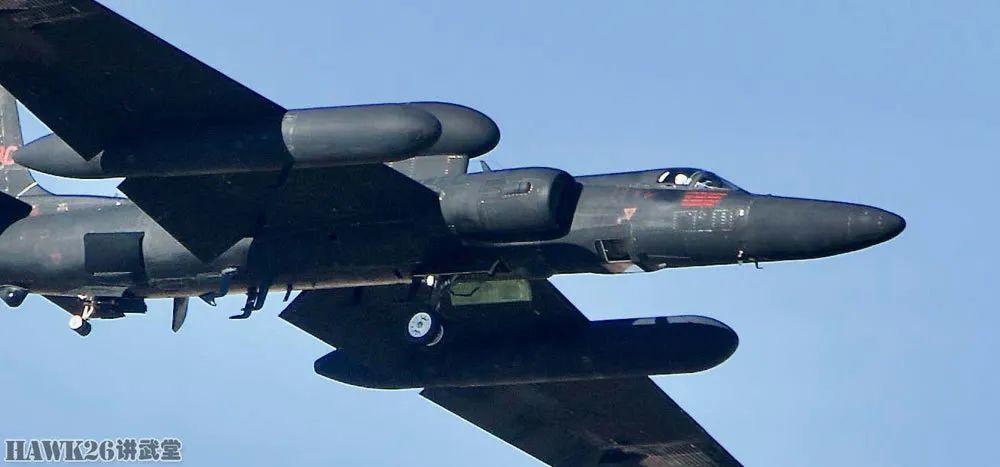 美军U-2高空侦察机被航空摄影师抓拍 暴露神秘的“全景摄像系统”