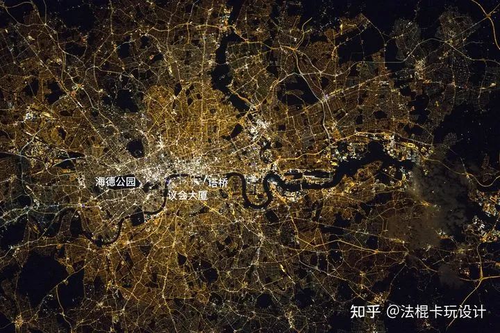 为什么不同城市的灯光有的偏白，有的偏黄？这背后的原因其实很简单