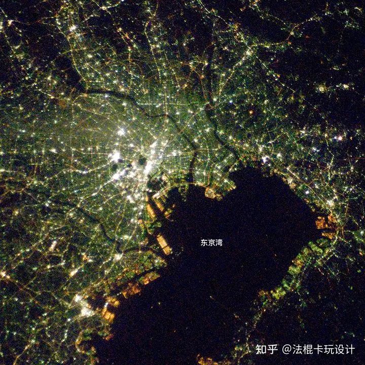 为什么不同城市的灯光有的偏白，有的偏黄？这背后的原因其实很简单